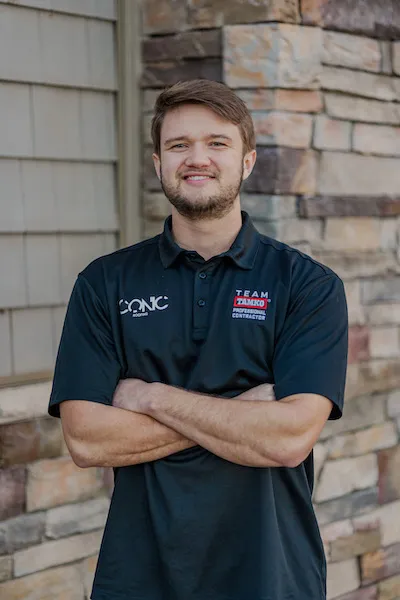 Iconic Roofing expert roofing team member 4